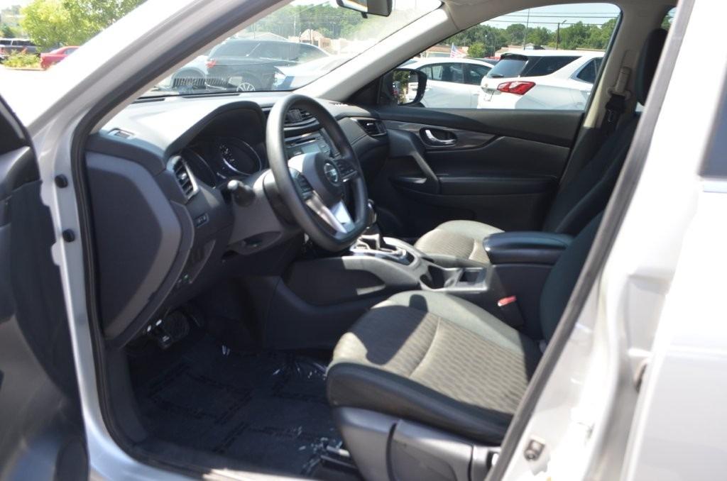 2017 Nissan Rogue - $12,200