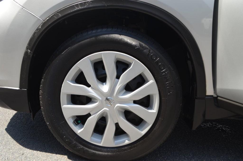 2017 Nissan Rogue - $12,200