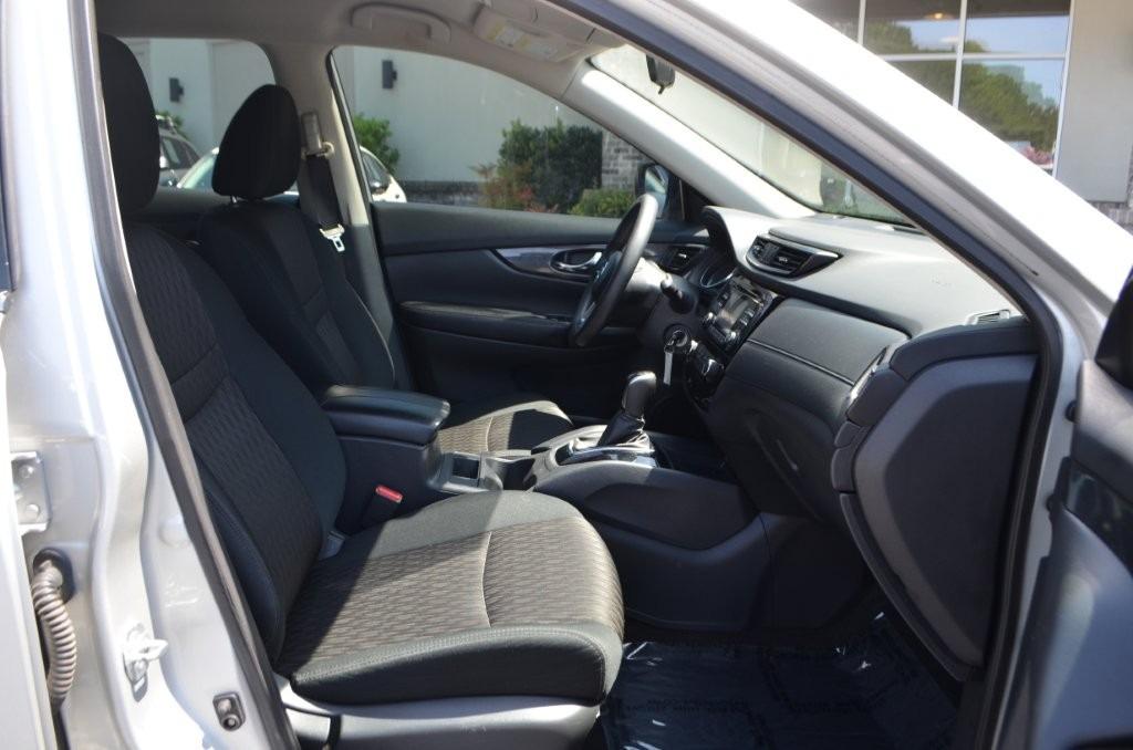 2017 Nissan Rogue - $12,200