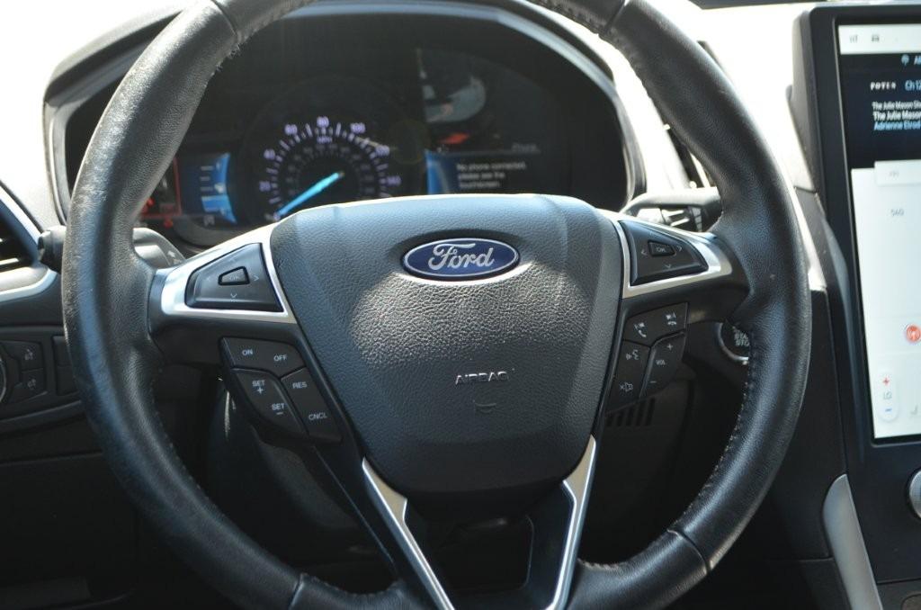2022 Ford Edge - $21,125