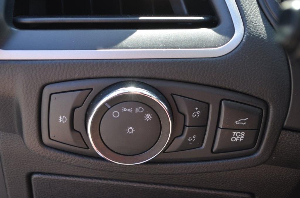 2022 Ford Edge - $21,125