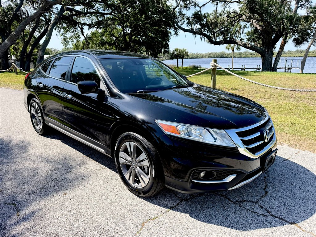 2015 Honda Crosstour - $12,999