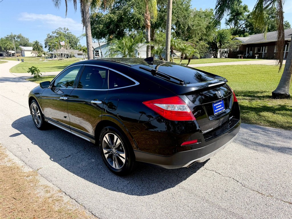 2015 Honda Crosstour - $12,999