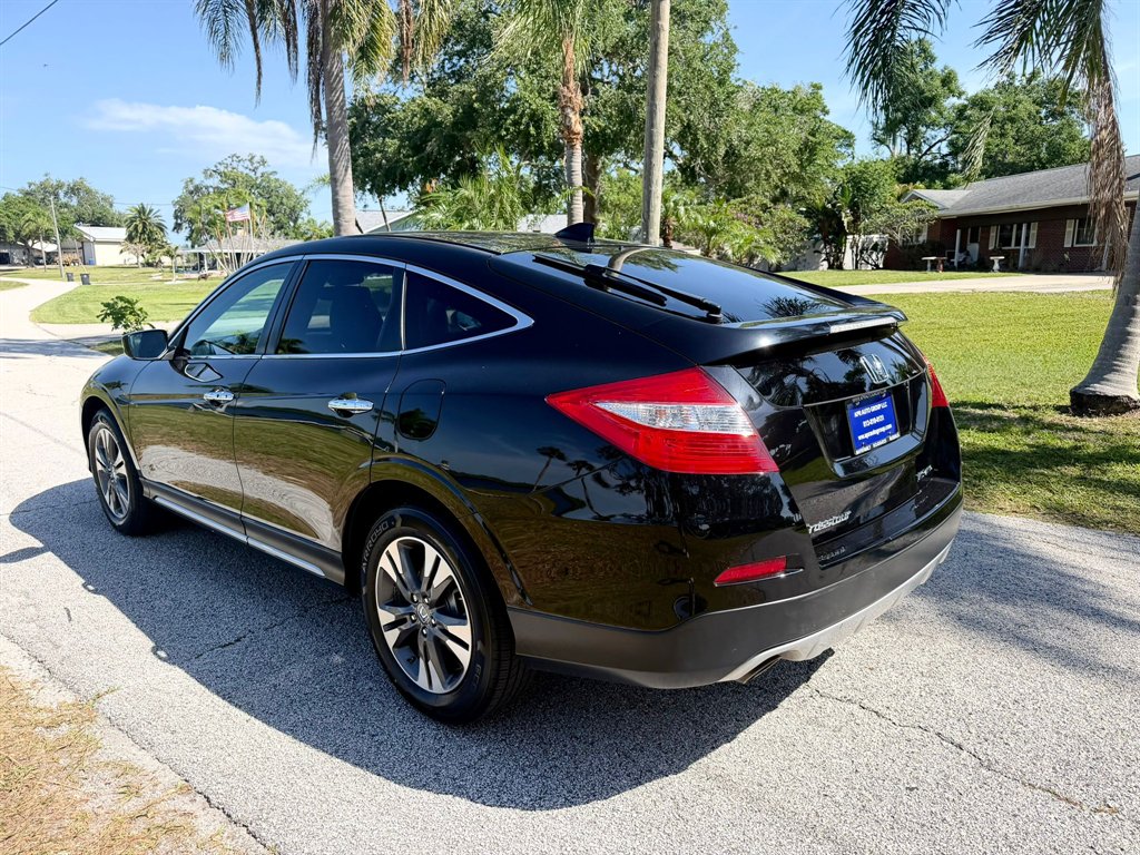2015 Honda Crosstour - $12,999