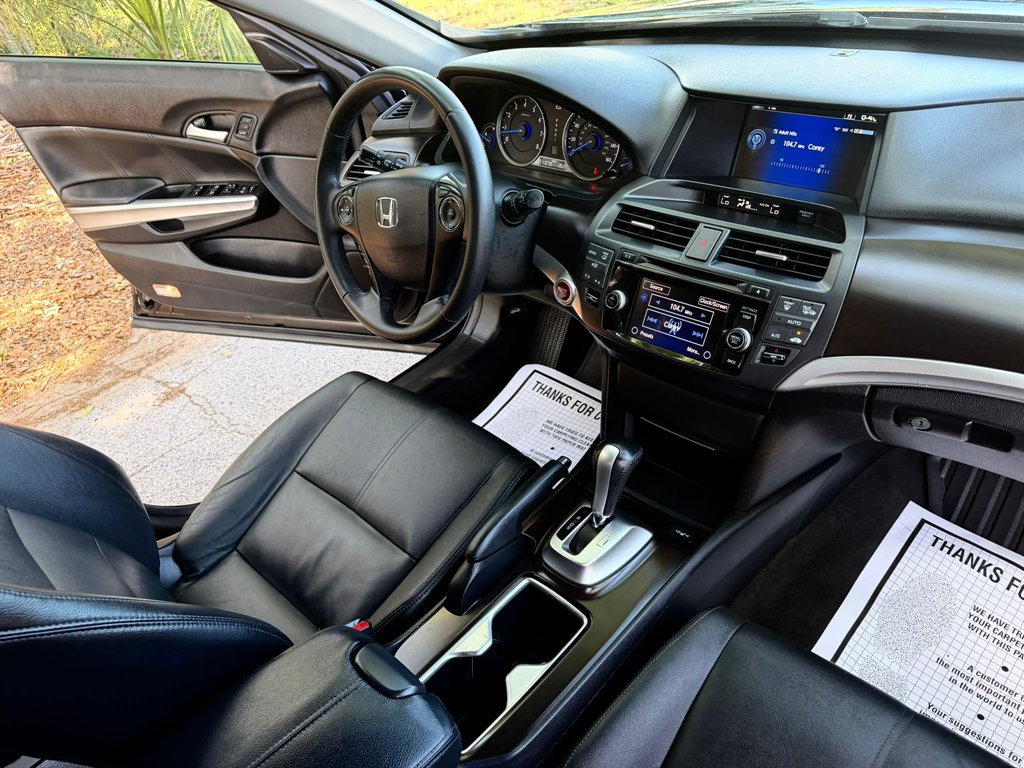 2015 Honda Crosstour - $12,999
