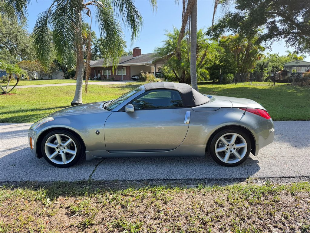 2005 Nissan 350Z - $11,999
