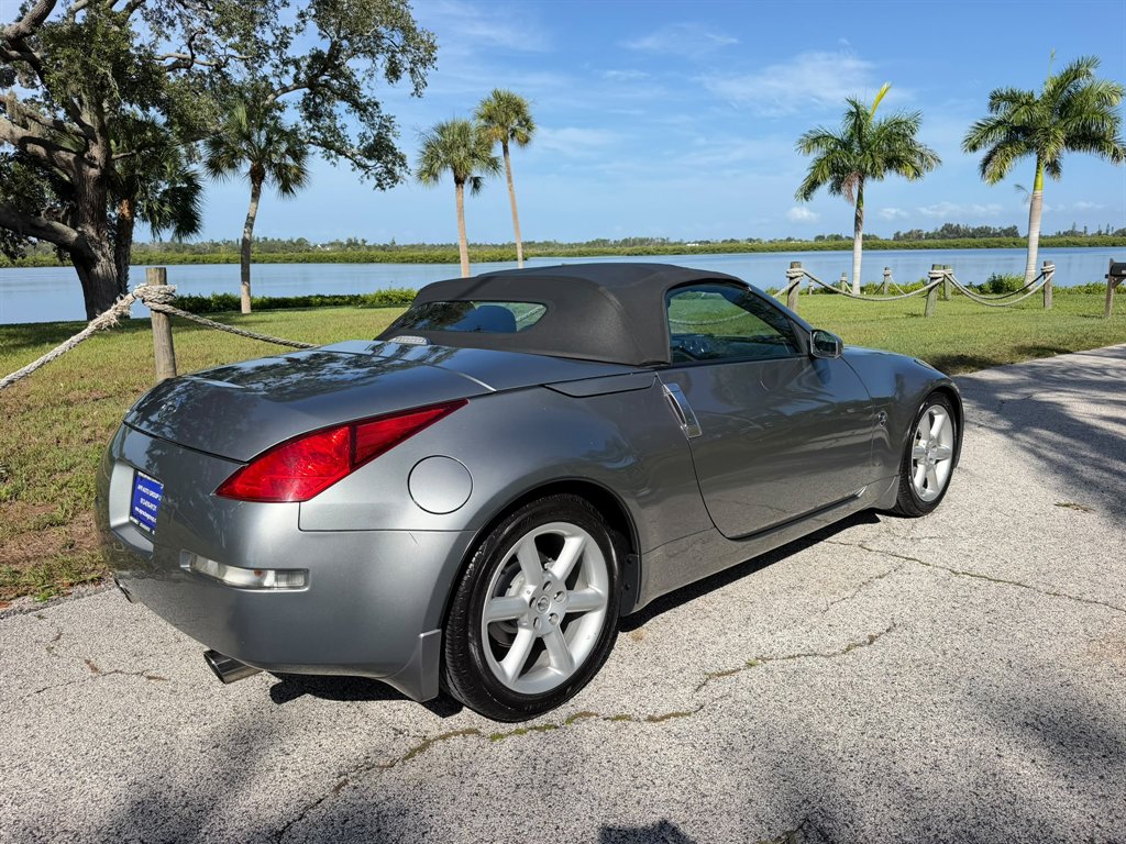 2005 Nissan 350Z - $11,999