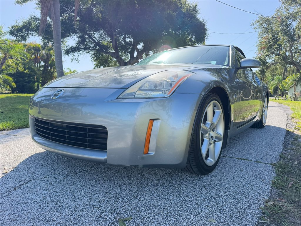 2005 Nissan 350Z - $11,999