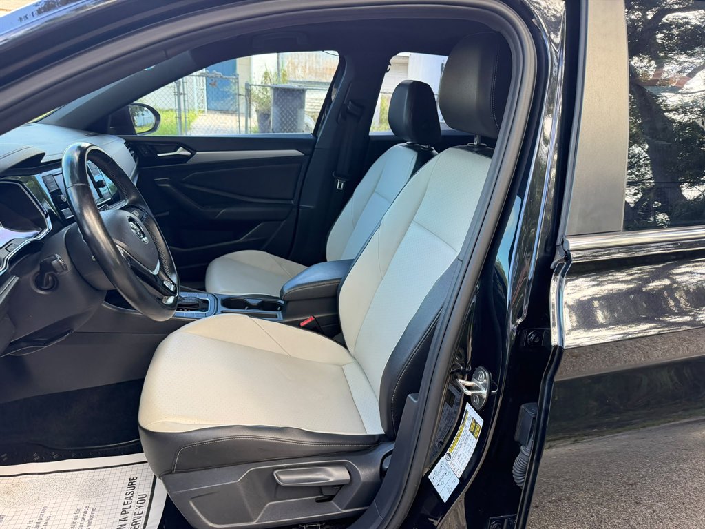 2019 Volkswagen Jetta - $13,898