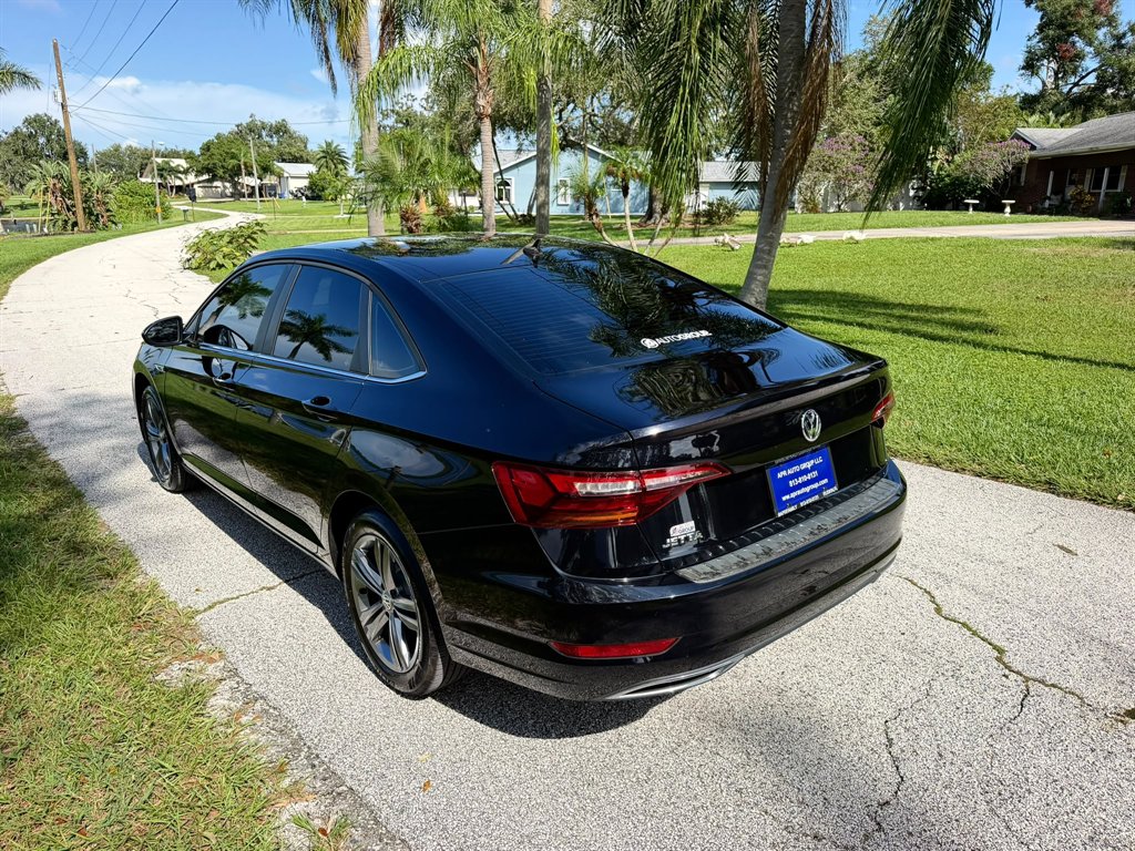 2019 Volkswagen Jetta - $13,898
