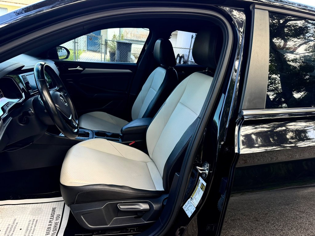 2019 Volkswagen Jetta - $13,898