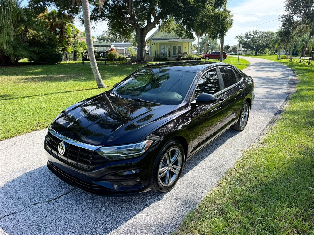 2019 Volkswagen Jetta - $13,898