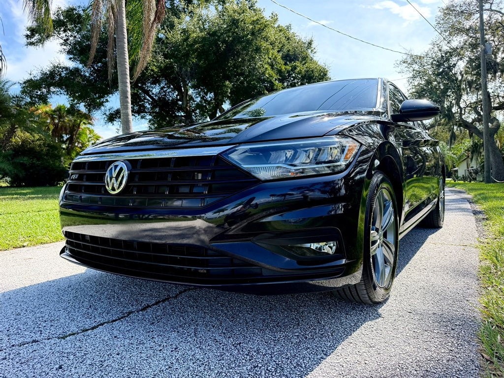 2019 Volkswagen Jetta - $13,898