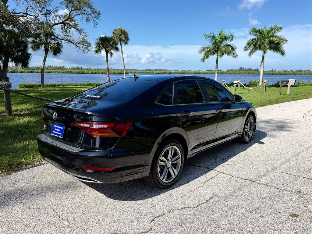 2019 Volkswagen Jetta - $13,898