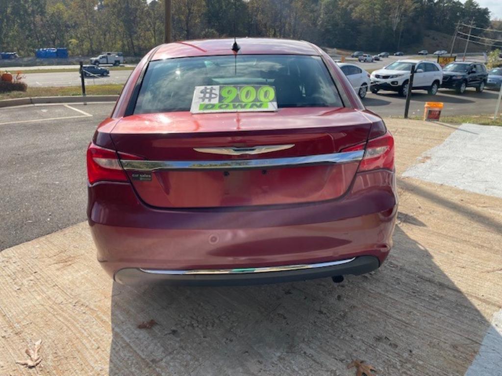 2013 Chrysler 200 LX photo