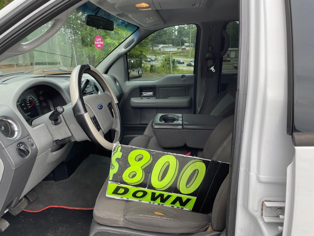 2004 Ford F-150 XLT photo