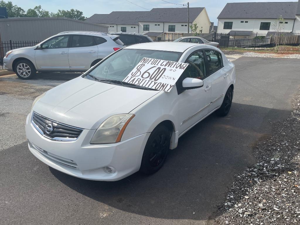 2011 Nissan Sentra 2.0 photo