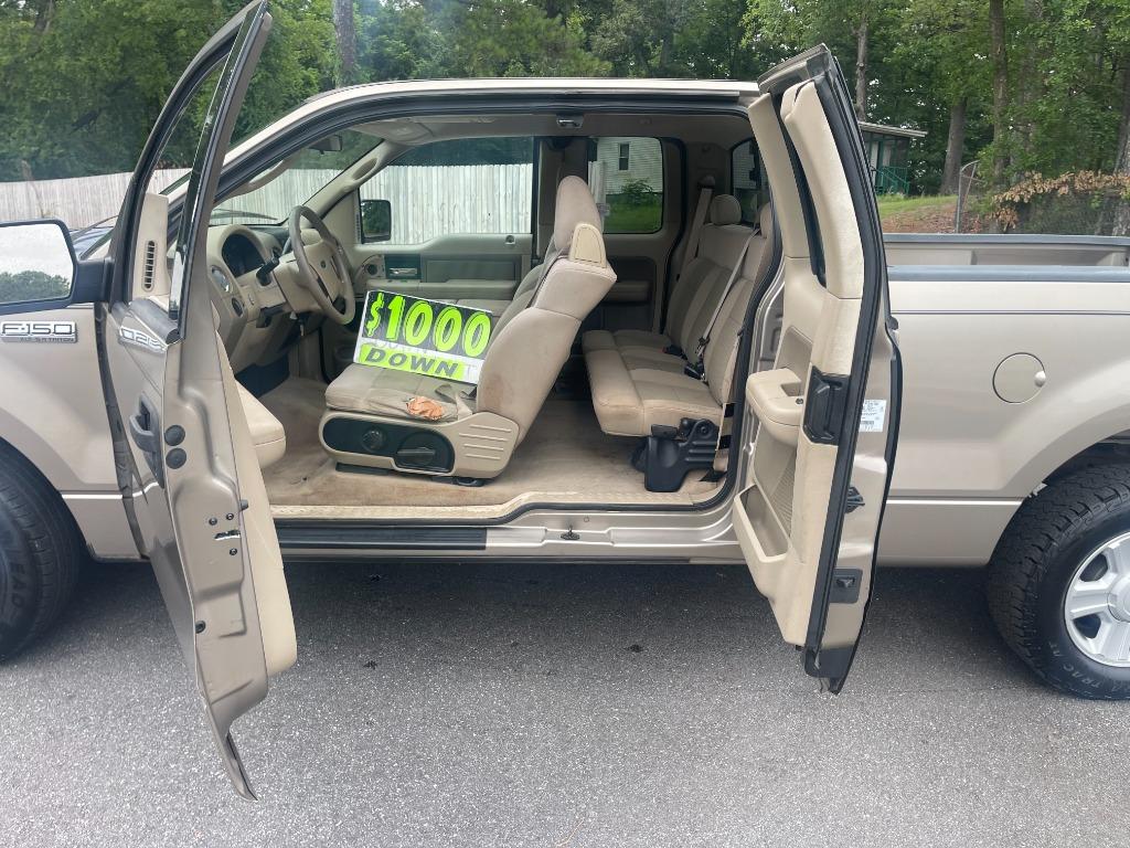 2004 Ford F-150 - $10,900