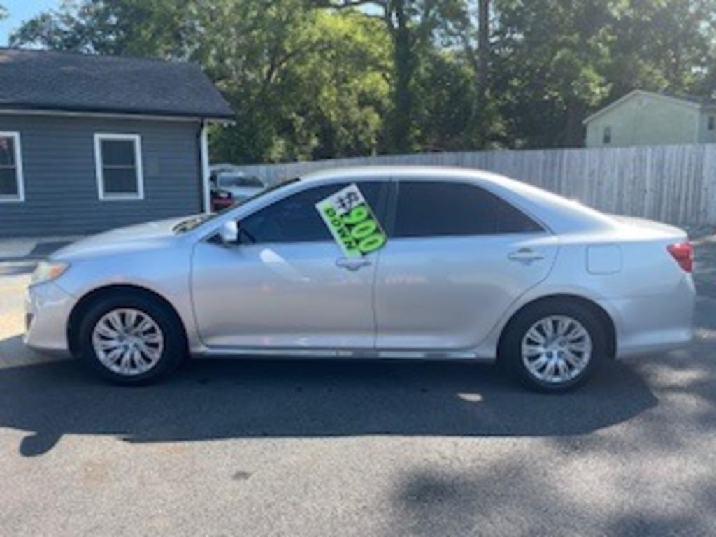2012 Toyota Camry - $9,800