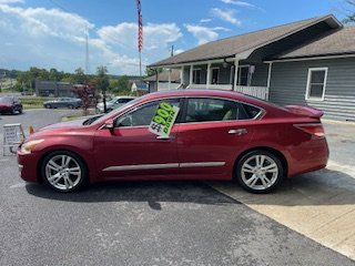 2014 Nissan Altima - $9,500