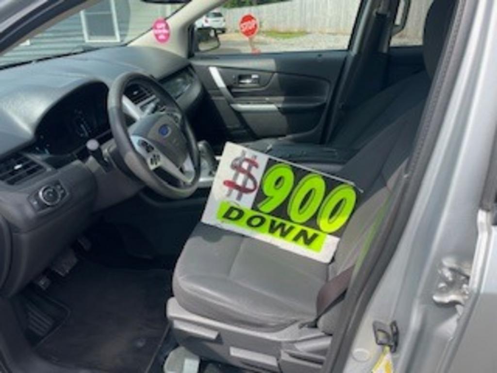 2013 Ford Edge - $9,800