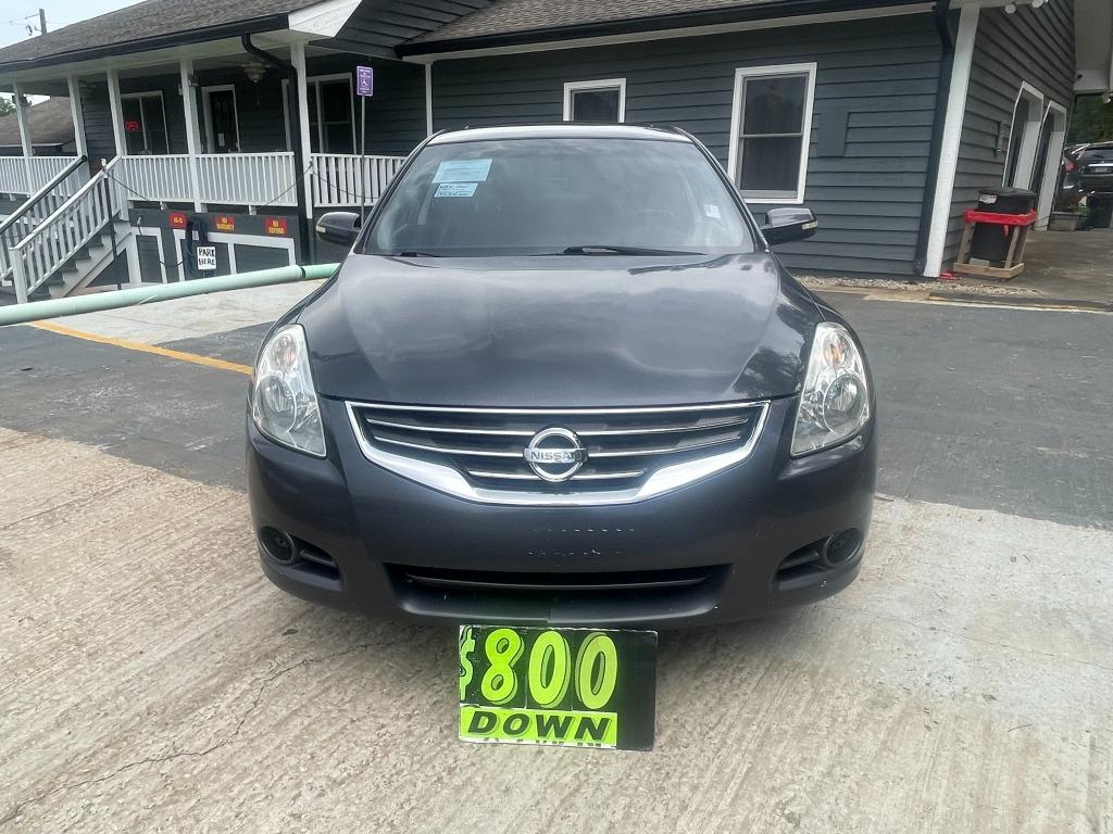 2012 Nissan Altima - $9,500