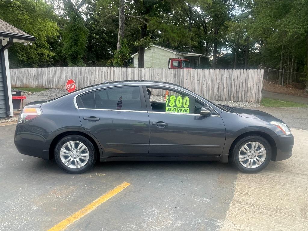 2012 Nissan Altima - $9,500