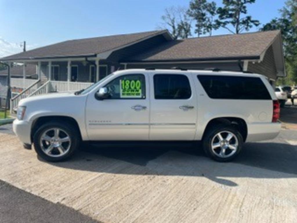 2011 Chevrolet Suburban - $11,500
