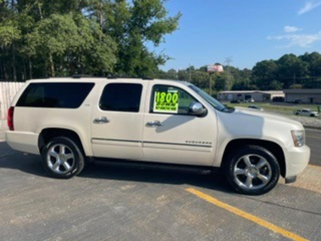 2011 Chevrolet Suburban - $11,500