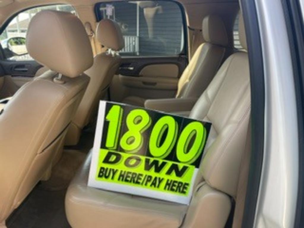 2011 Chevrolet Suburban - $11,500