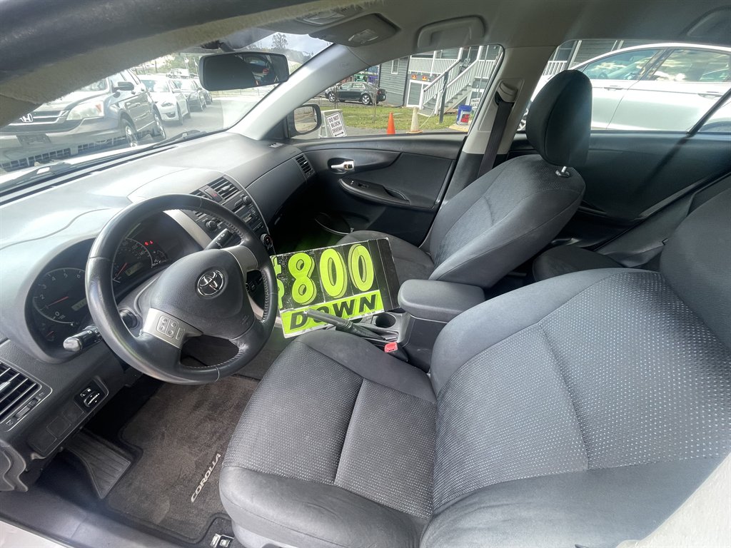 2009 Toyota Corolla - $9,500