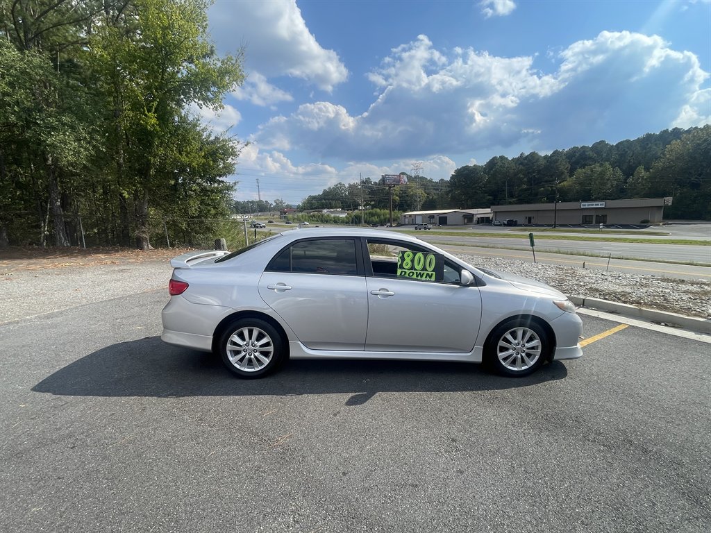 2009 Toyota Corolla - $9,500