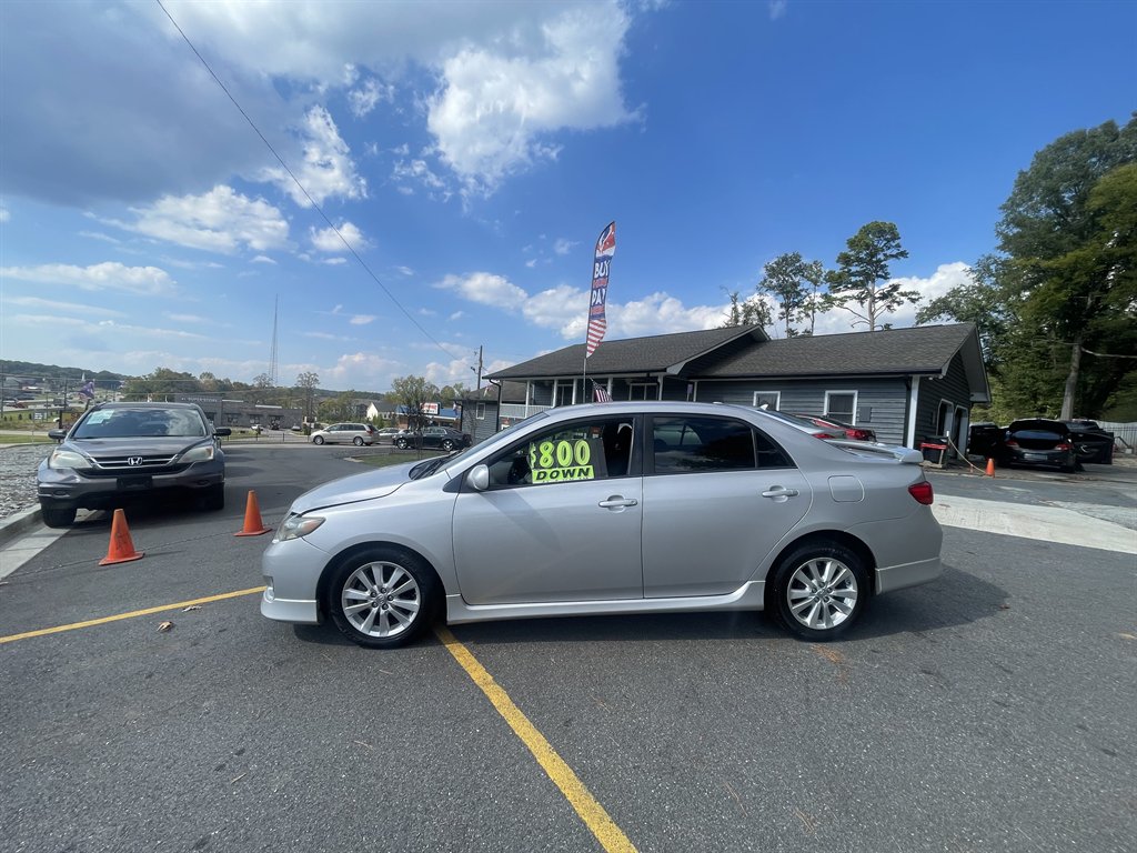 2009 Toyota Corolla - $9,500