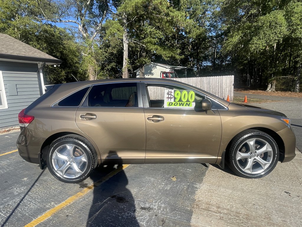 2010 Toyota Venza - $10,500