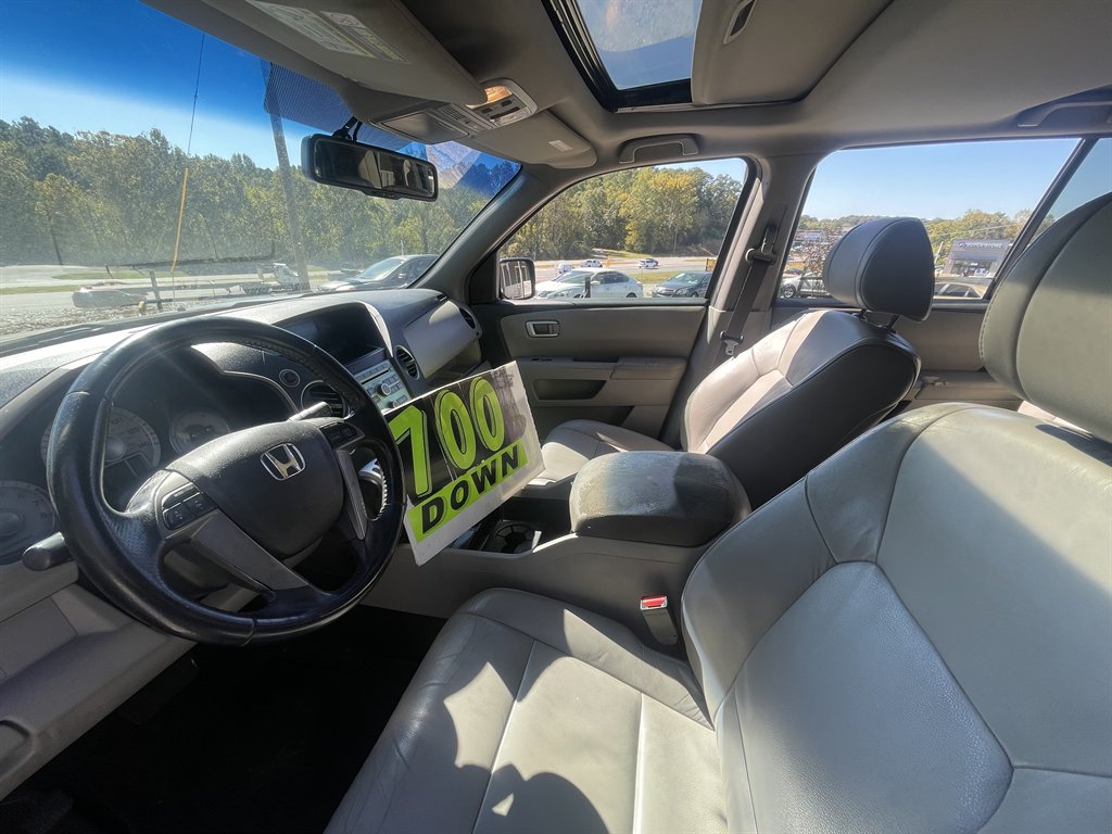 2011 Honda Pilot - $8,900