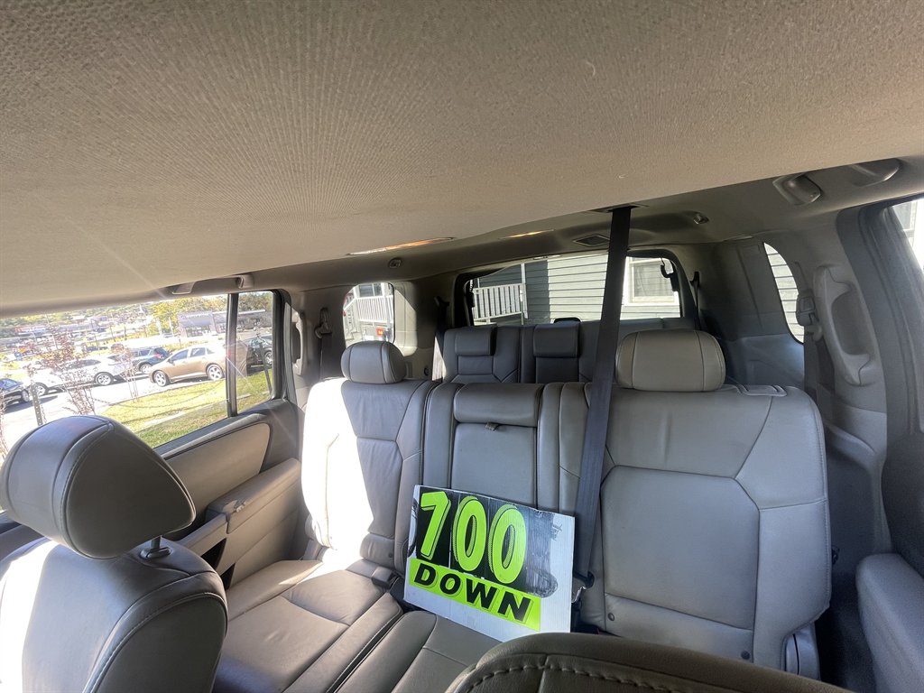 2011 Honda Pilot - $8,900