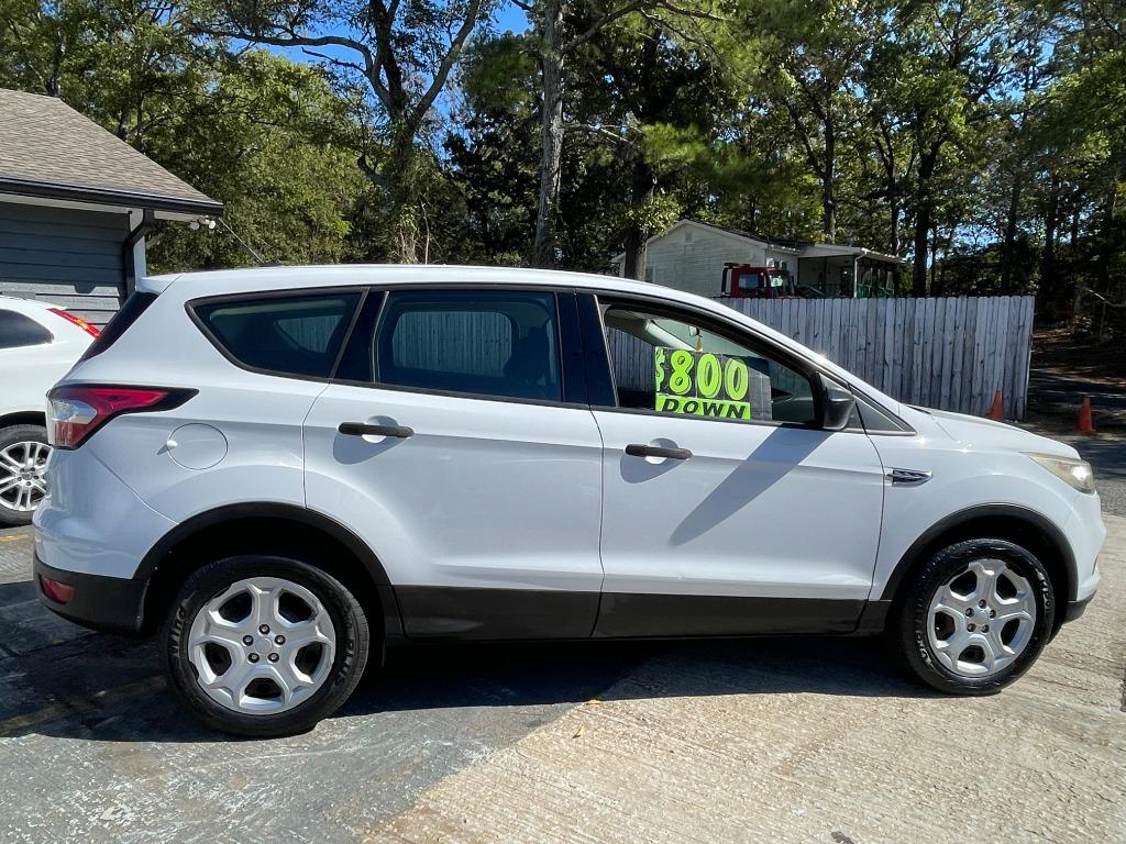2018 Ford Escape - $9,500