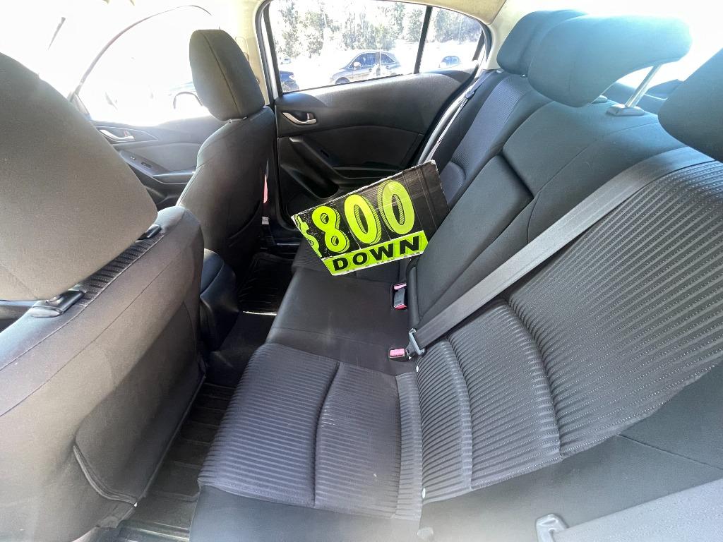 2015 MAZDA MAZDA3 - $10,900