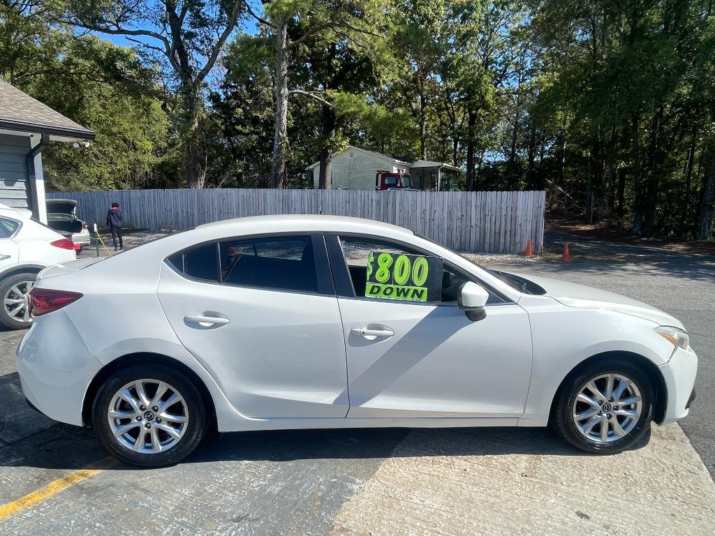 2015 MAZDA MAZDA3 - $10,900