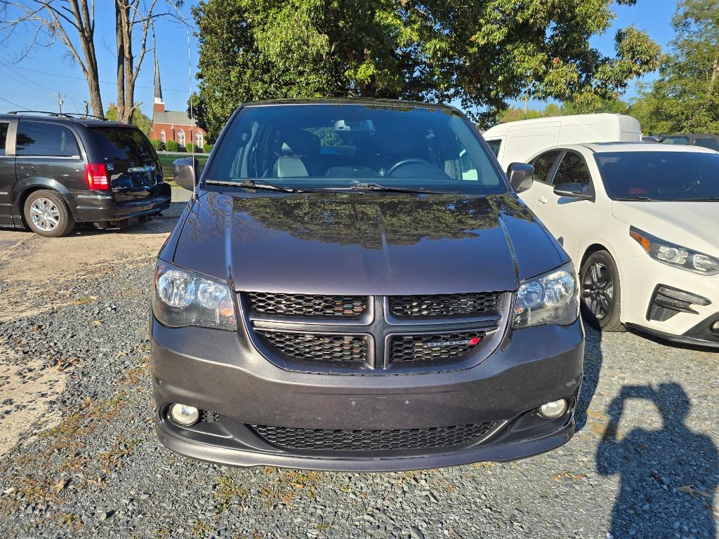 2019 Dodge Grand Caravan - $9,500