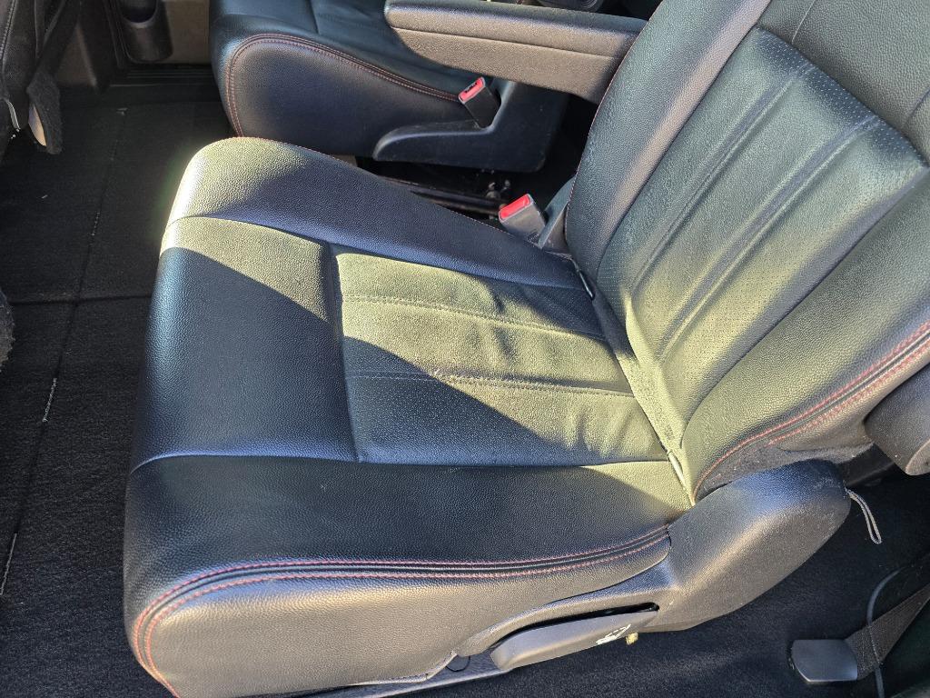 2019 Dodge Grand Caravan - $9,500