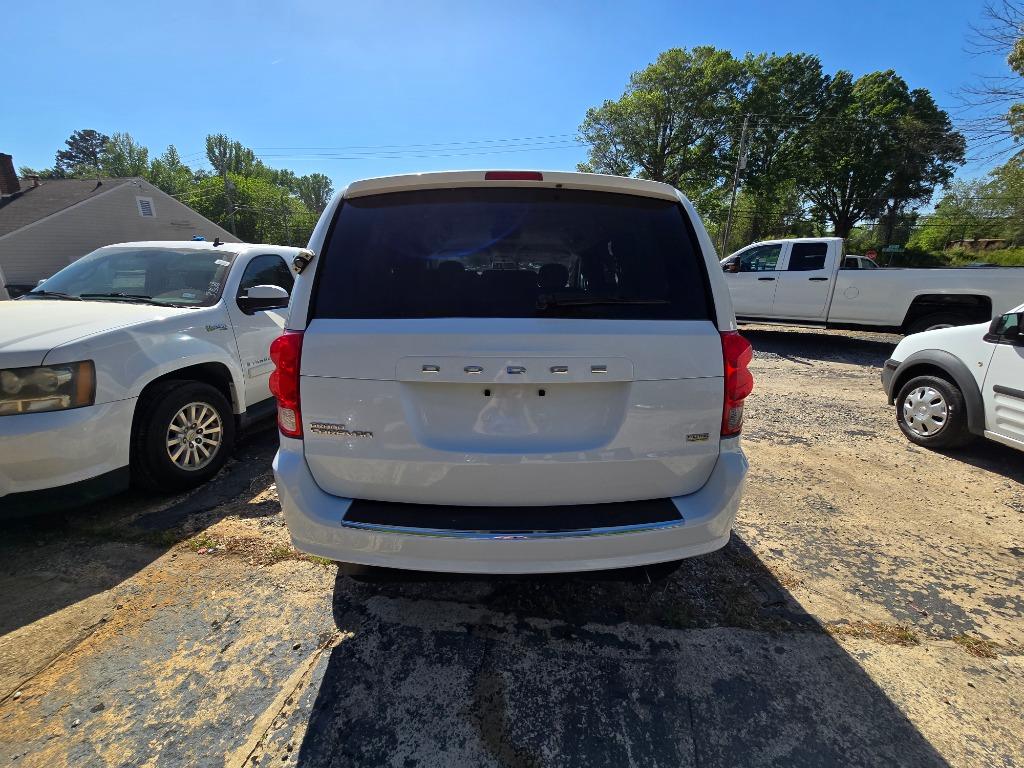 2015 Dodge  Handicap Grand Caravan - $21,500