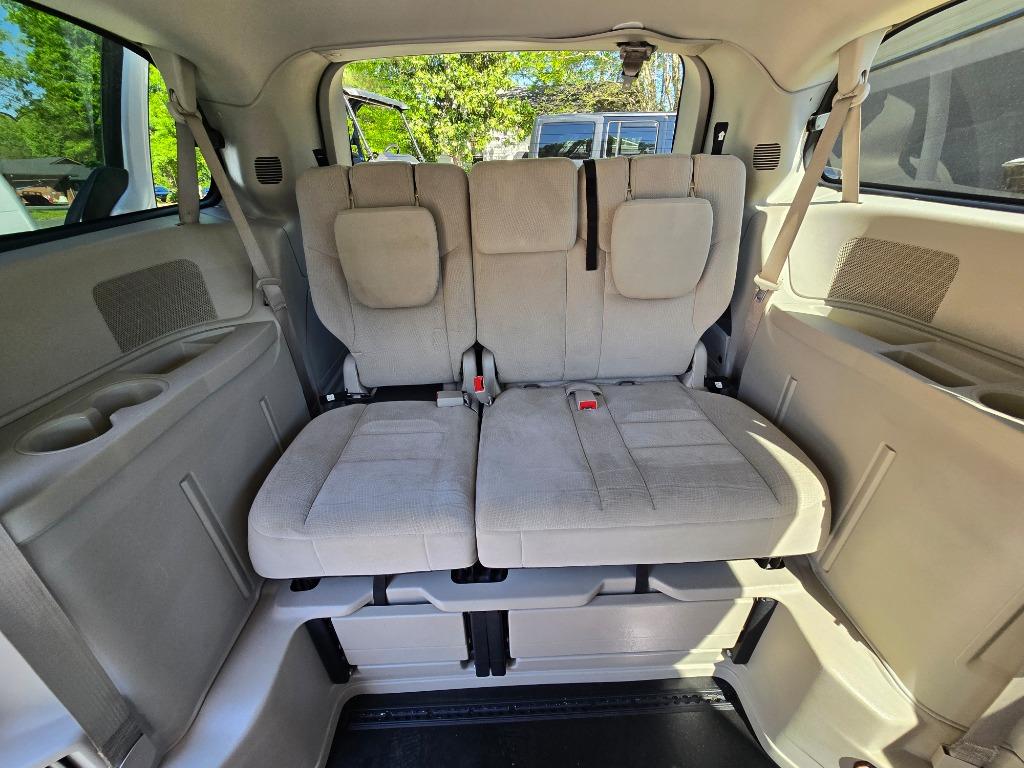 2015 Dodge  Handicap Grand Caravan - $21,500