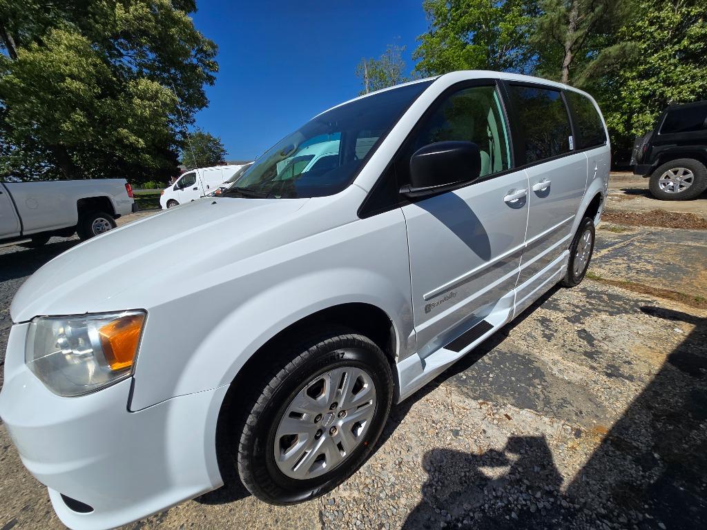 2015 Dodge  Handicap Grand Caravan - $21,500