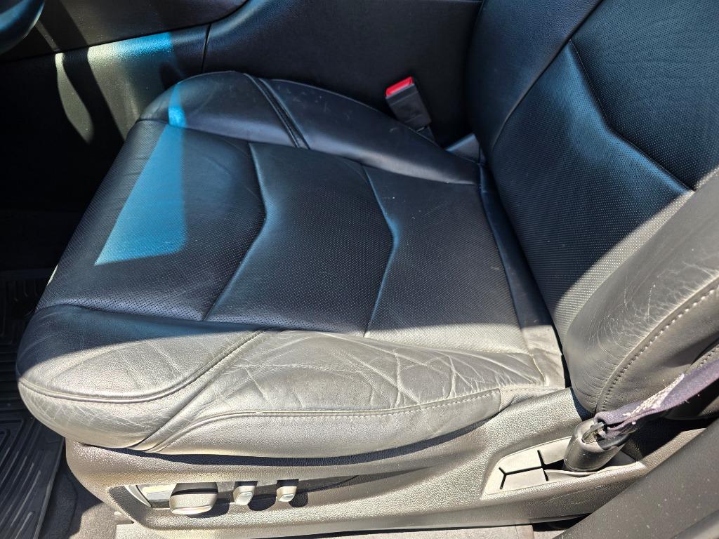 2016 Cadillac Escalade Luxury photo