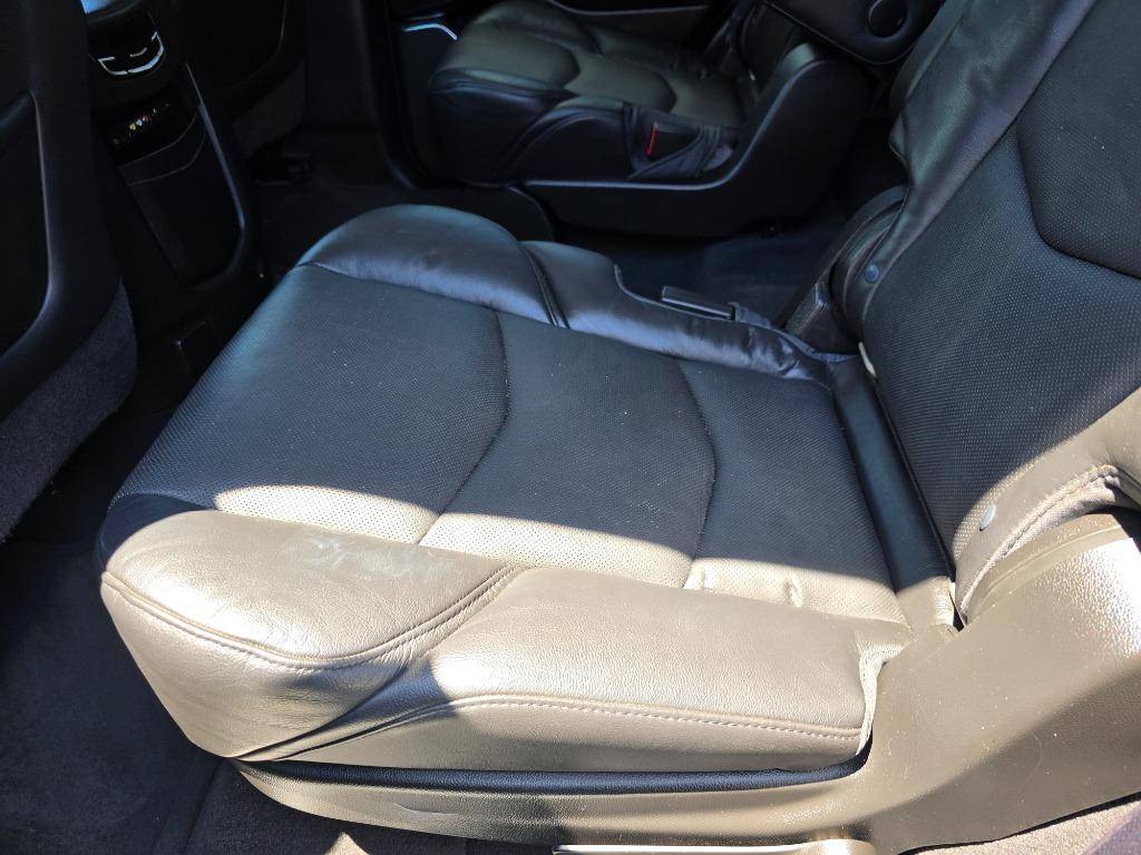 2016 Cadillac Escalade Luxury photo