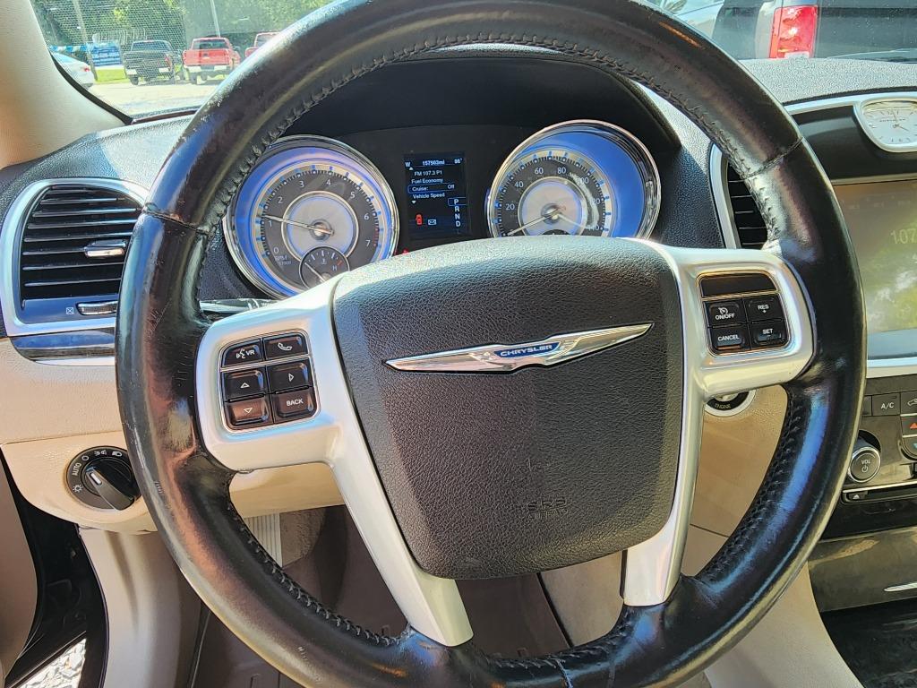 2014 Chrysler 300 photo