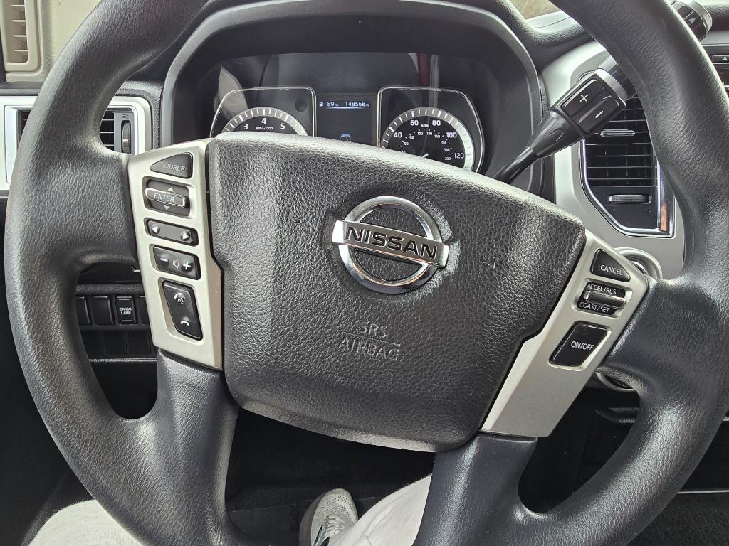2018 Nissan Titan Platinum photo
