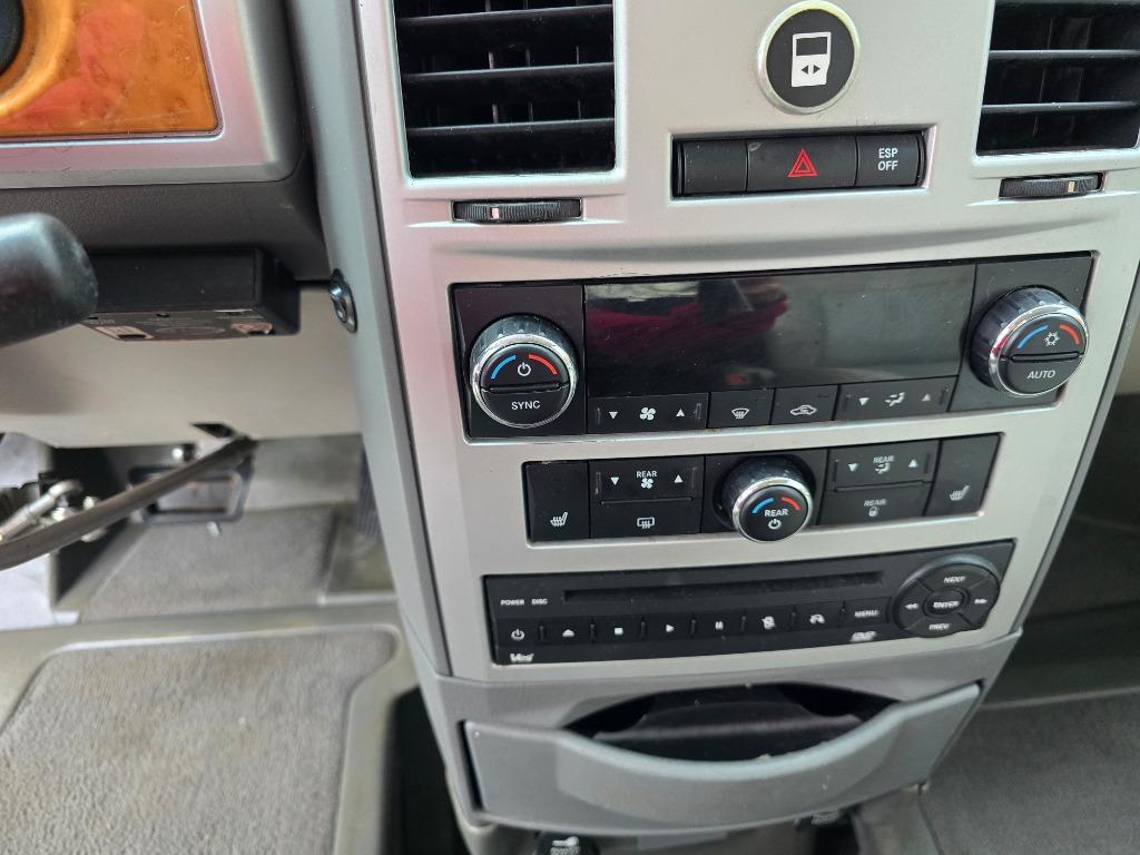 2010 Chrysler Town And Country - $13,500