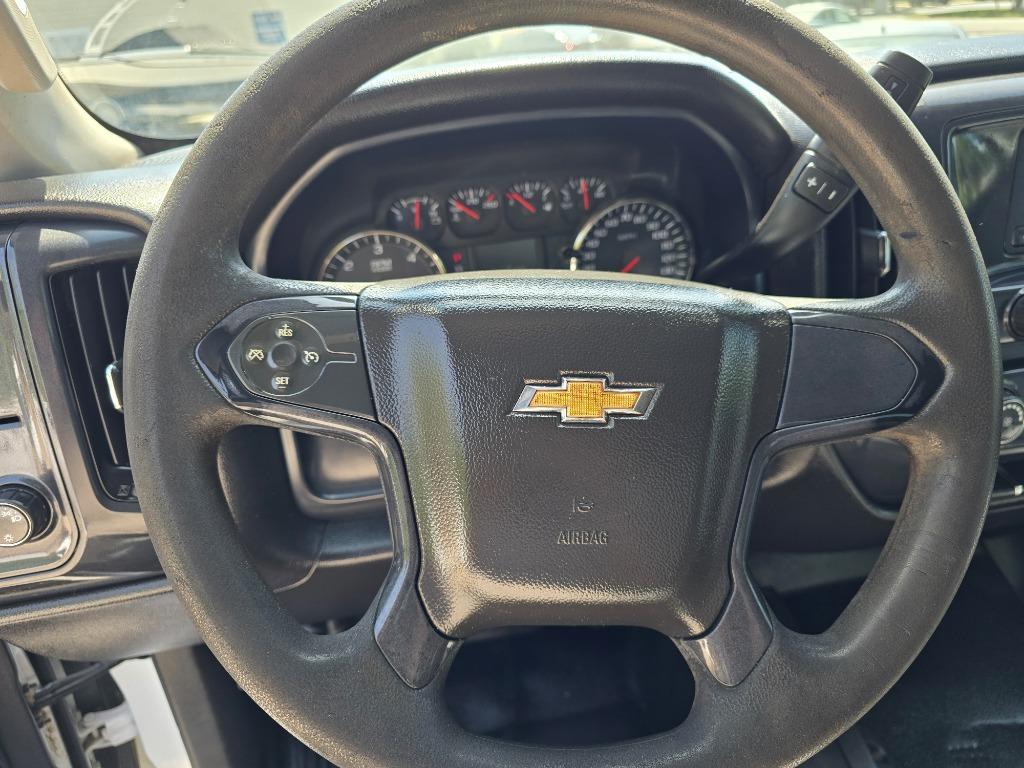 2015 Chevrolet Silverado 3500 - $17,999
